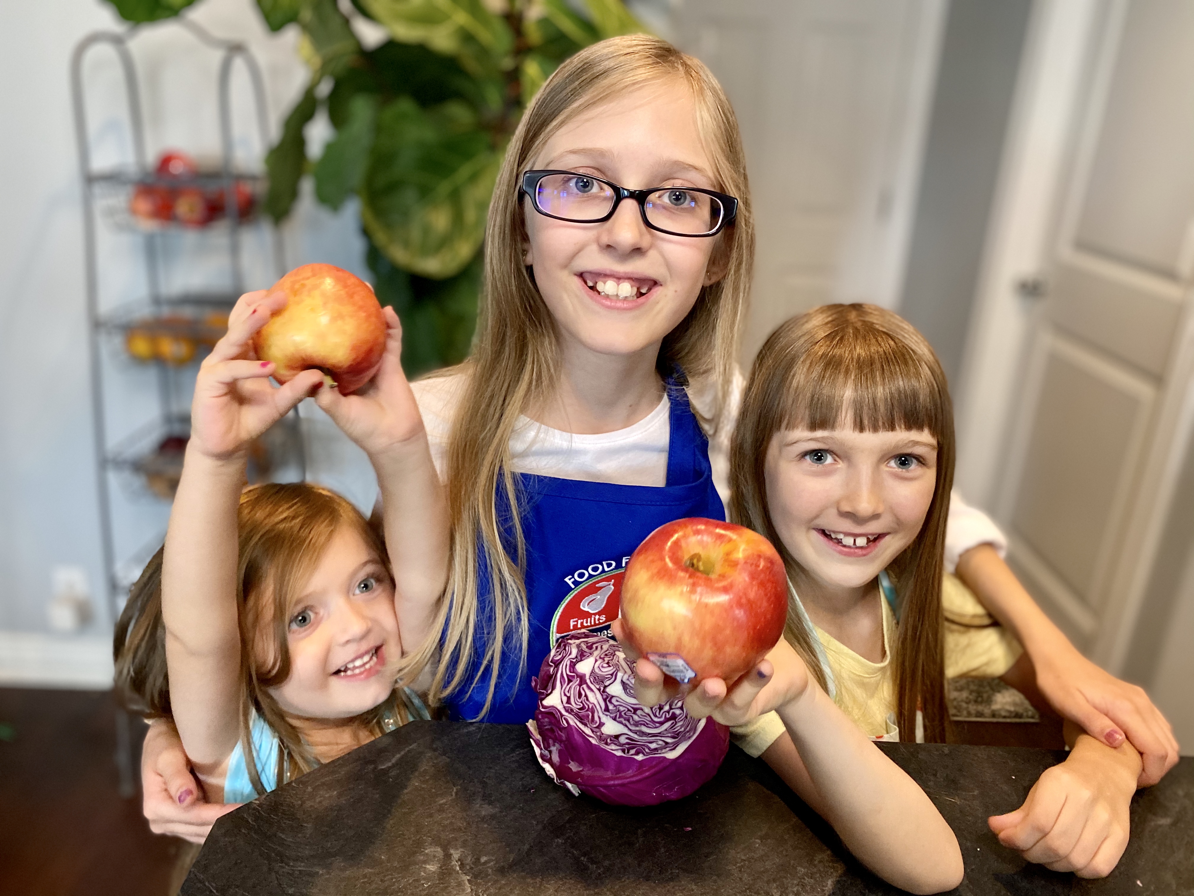 Wholistic Dish_So Many Kids in the Kitchen_Girls_Apples